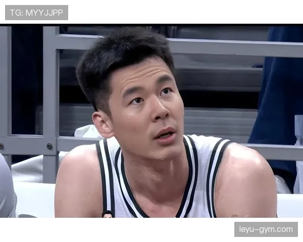 郭昊文这训练打卡频率，真当自己是AI不用睡觉？